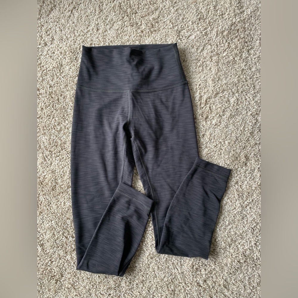 Lululemon Wunder Under leggings